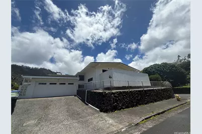 35 Country Club Road #Main House, Honolulu, HI 96817 - Photo 1