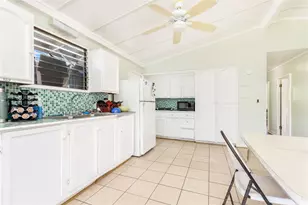 2644 Kamanaiki St, Honolulu, HI 96819 - Photo 5