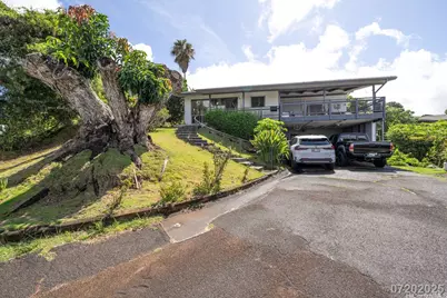 99-1061 Manako Place #Main House, Aiea, HI 96701 - Photo 1