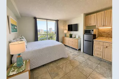 1920 Ala Moana Boulevard #1103, Honolulu, HI 96815 - Photo 3