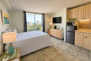 1920 Ala Moana Blvd, Honolulu, HI 96815 - Photo 3