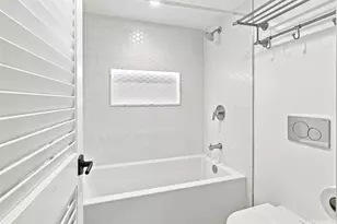 1600 Ala Moana Blvd, Honolulu, HI 96815 - Photo 21