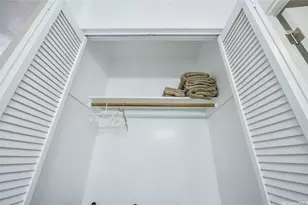 2240 Kuhio Ave, Honolulu, HI 96815 - Photo 9