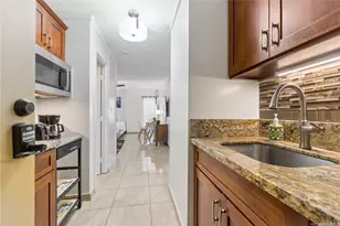 2465 Kuhio Ave, Honolulu, HI 96815 - Photo 17