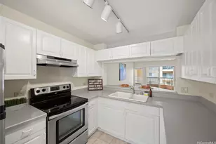 1080 Ala Napunani St, Honolulu, HI 96818 - Photo 3