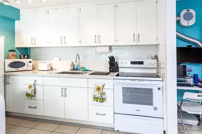 410 Nahua Street #407, Honolulu, HI 96815 - Photo 7