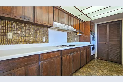 1621 Kuhilani Street, Honolulu, HI 96821 - Photo 11