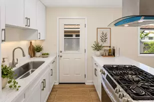 1068 Kinau St, Honolulu, HI 96814 - Photo 5