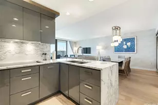 383 Kalaimoku St, Honolulu, HI 96815 - Photo 11