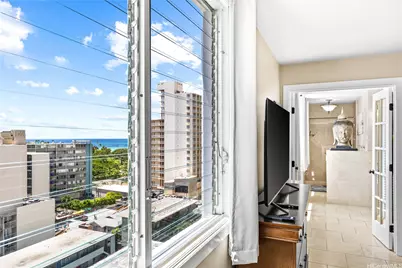 155 Paoakalani Avenue #PH2, Honolulu, HI 96815 - Photo 13