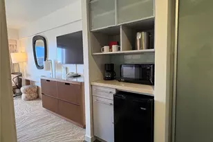 410 Atkinson Dr, Honolulu, HI 96814 - Photo 5