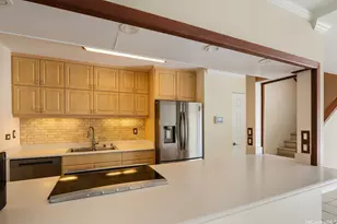 905 Koko Isle Cir, Honolulu, HI 96825 - Photo 7