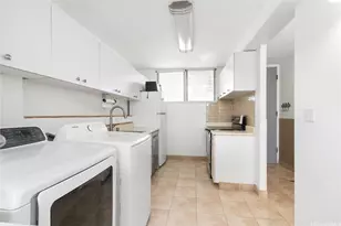 780 Amana St, Honolulu, HI 96814 - Photo 3