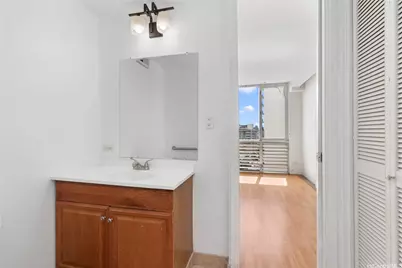 780 Amana Street #1102, Honolulu, HI 96814 - Photo 9