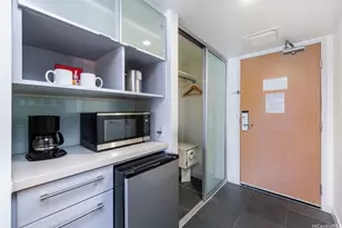 410 Atkinson Dr, Honolulu, HI 96814 - Photo 13