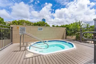 1717 Ala Wai Blvd, Honolulu, HI 96815 - Photo 17