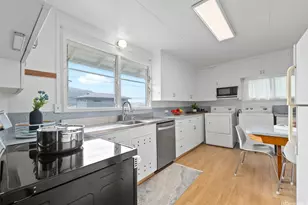 2432 Myrtle St, Honolulu, HI 96816 - Photo 7
