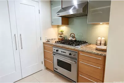 1177 Queen Street #3705, Honolulu, HI 96814 - Photo 11