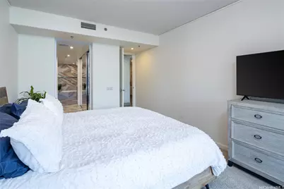 1 Keahole Place #2305, Honolulu, HI 96825 - Photo 7