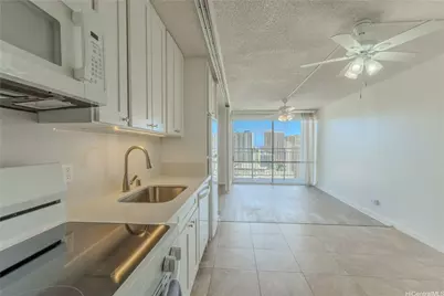 1655 Makaloa Street #2406, Honolulu, HI 96814 - Photo 3