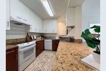 1001 Wilder Avenue #806, Honolulu, HI 96822 - Photo 7