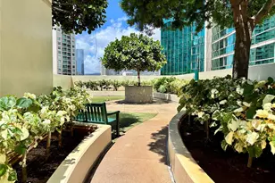 1177 Queen St, Honolulu, HI 96814 - Photo 15