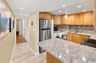 1804 Ala Moana Blvd, Honolulu, HI 96815 - Photo 7