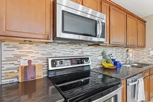 2421 Tusitala St, Honolulu, HI 96815 - Photo 13