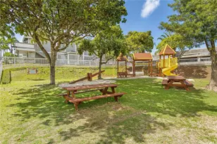 565 Mananai Pl, Honolulu, HI 96818 - Photo 23
