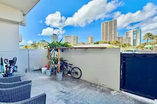 509 University Ave, Honolulu, HI 96826 - Photo 3