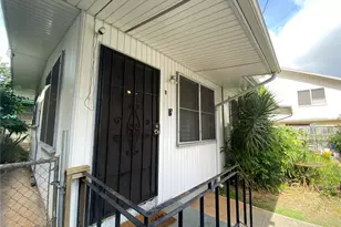 718 Hoawa St, Honolulu, HI 96826 - Photo 1