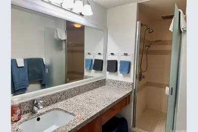2440 Kuhio Avenue #2105, Honolulu, HI 96815 - Photo 11