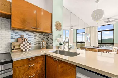 2101 Nuuanu Avenue #IPHB2, Honolulu, HI 96817 - Photo 9