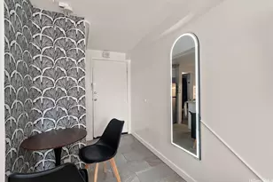 2463 Kuhio Ave, Honolulu, HI 96815 - Photo 3