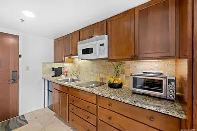 2045 Kalakaua Avenue #1210, Honolulu, HI 96815 - Photo 11