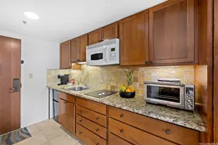 2045 Kalakaua Ave, Honolulu, HI 96815 - Photo 11