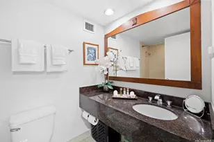 2045 Kalakaua Ave, Honolulu, HI 96815 - Photo 13