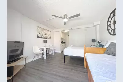 1920 Ala Moana Boulevard #706, Honolulu, HI 96815 - Photo 3