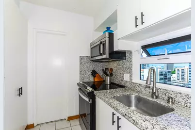 1314 Victoria Street #1003, Honolulu, HI 96814 - Photo 7