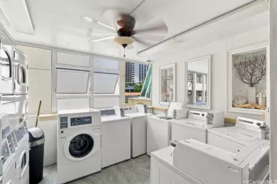 2500 Kalakaua Avenue #2203, Honolulu, HI 96815 - Photo 23
