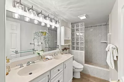 2500 Kalakaua Avenue #2203, Honolulu, HI 96815 - Photo 13
