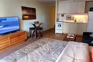 364 Seaside Ave, Honolulu, HI 96815 - Photo 1