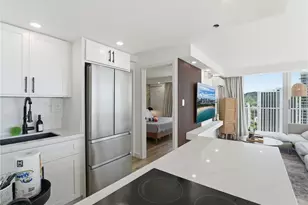 2427 Kuhio Ave, Honolulu, HI 96815 - Photo 17