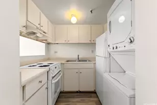 2499 Kapiolani Blvd, Honolulu, HI 96826 - Photo 11