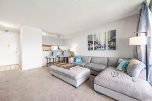 2121 Ala Wai Blvd, Honolulu, HI 96815 - Photo 9