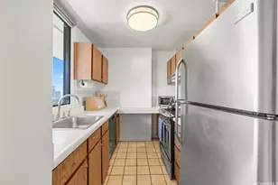 2121 Ala Wai Blvd, Honolulu, HI 96815 - Photo 13
