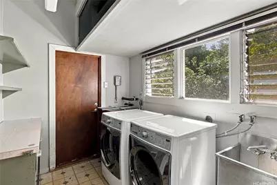 2939 Kahawai Street, Honolulu, HI 96822 - Photo 15
