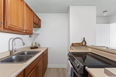 1535 Pensacola Street #801, Honolulu, HI 96822 - Photo 9