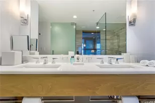 383 Kalaimoku St, Honolulu, HI 96815 - Photo 11