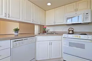 1314 Kalakaua Ave, Honolulu, HI 96826 - Photo 9